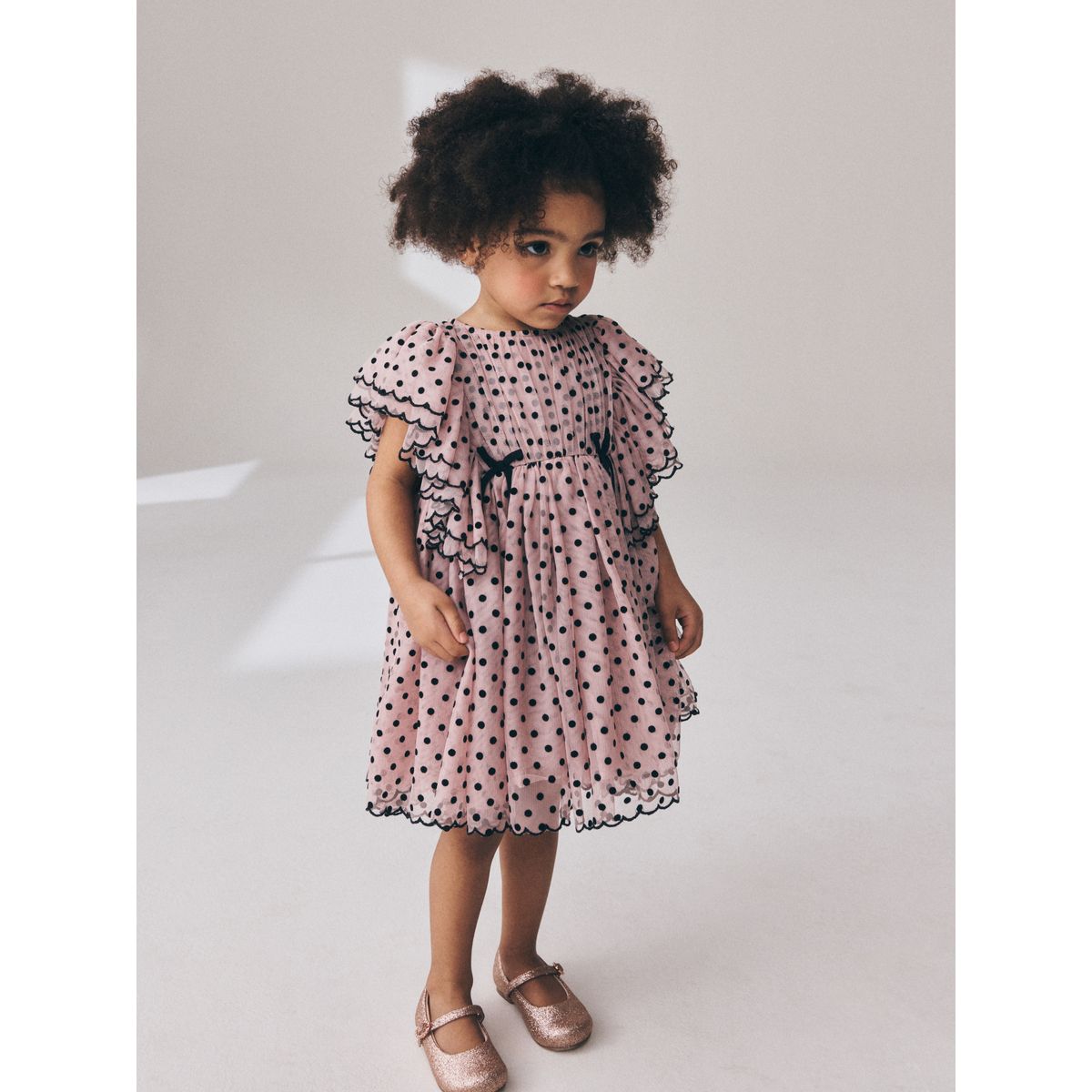 Robe grandes occasions avec manches à volants tache rose pastel, NEXT