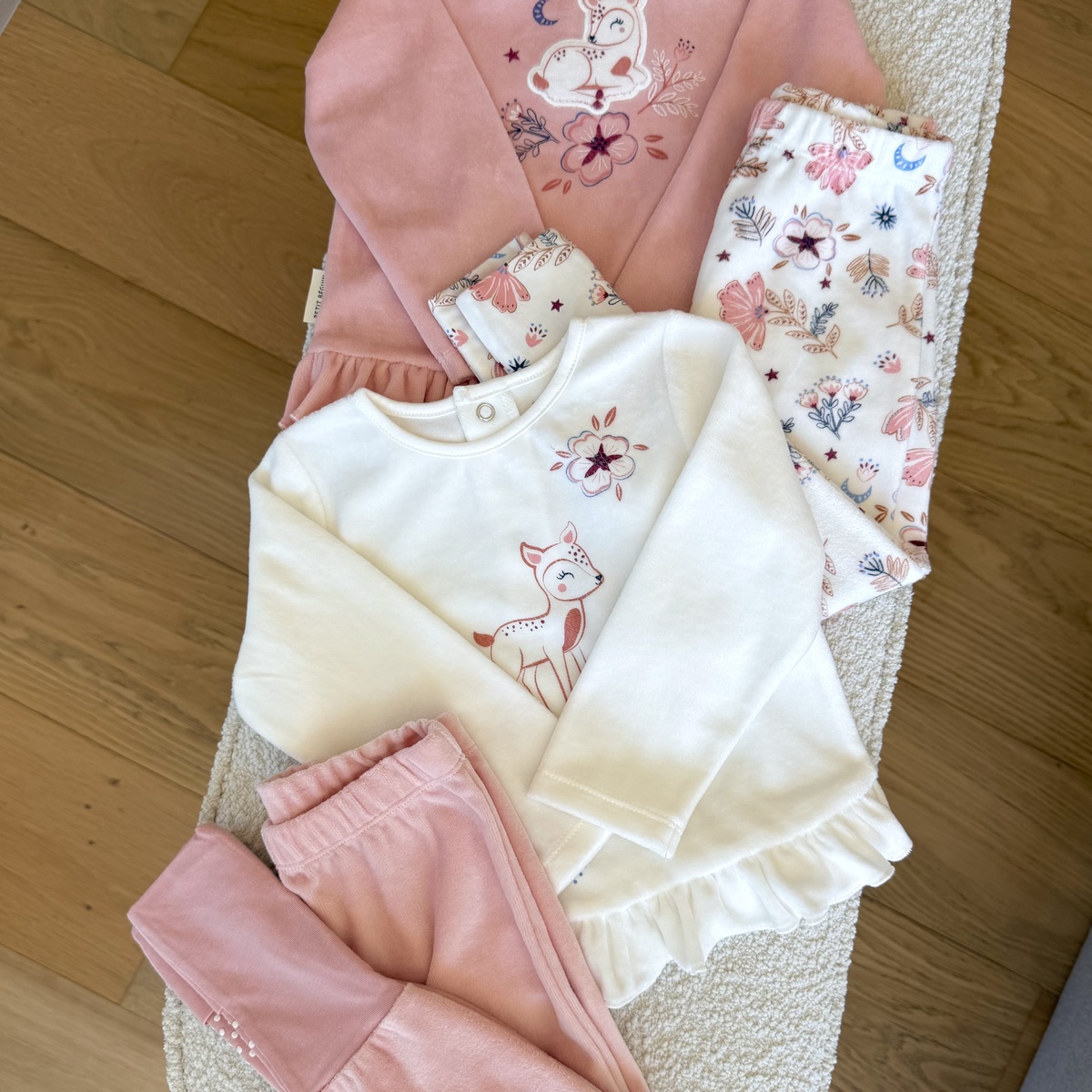 Lot de 2 pyjamas bébé 2 pièces en velours à pieds retroussables Cléo rose, PETIT BEGUIN