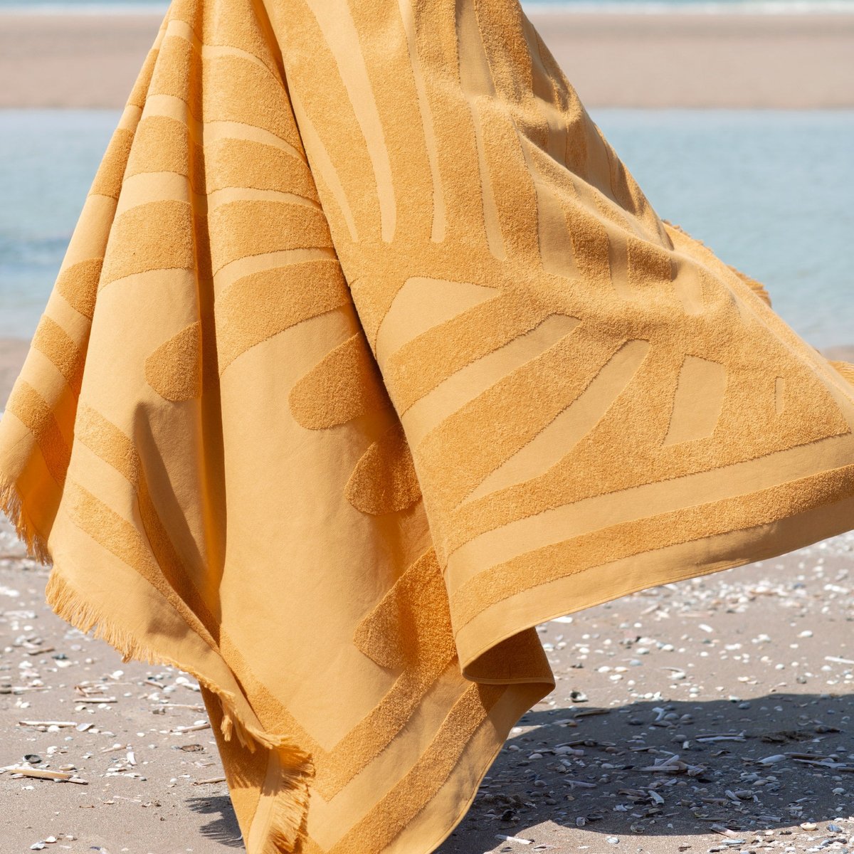 Fouta De Plage en Motif feuillage en éponge TROPI jaune ocre, MADURA