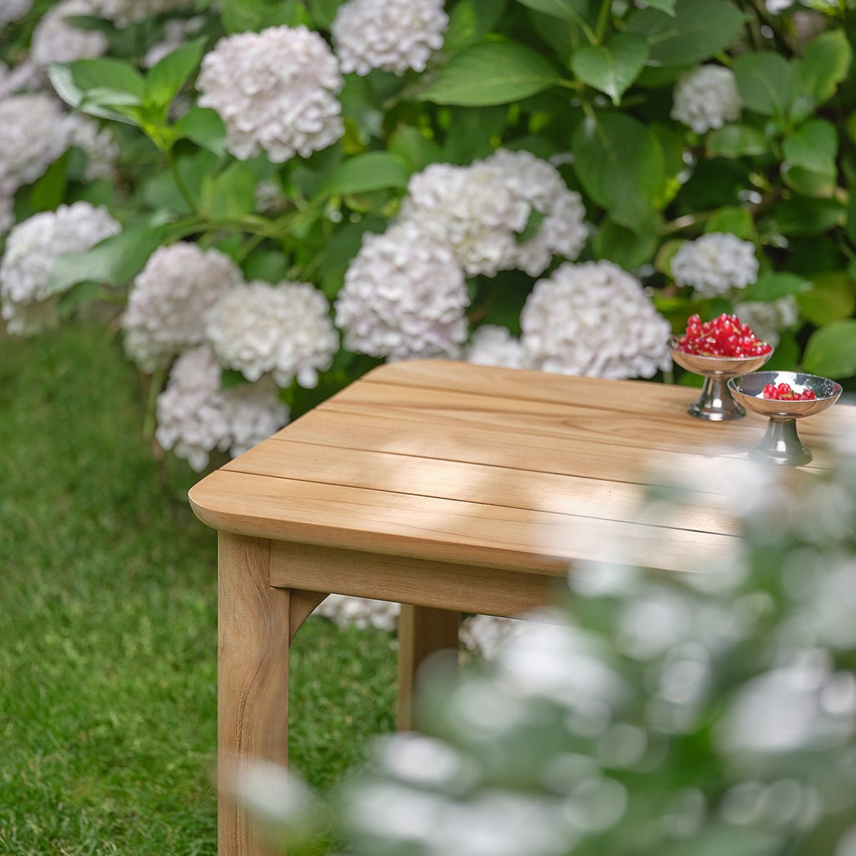 Table d'appoint de jardin en teck PIANA naturel, BERAH GETAH