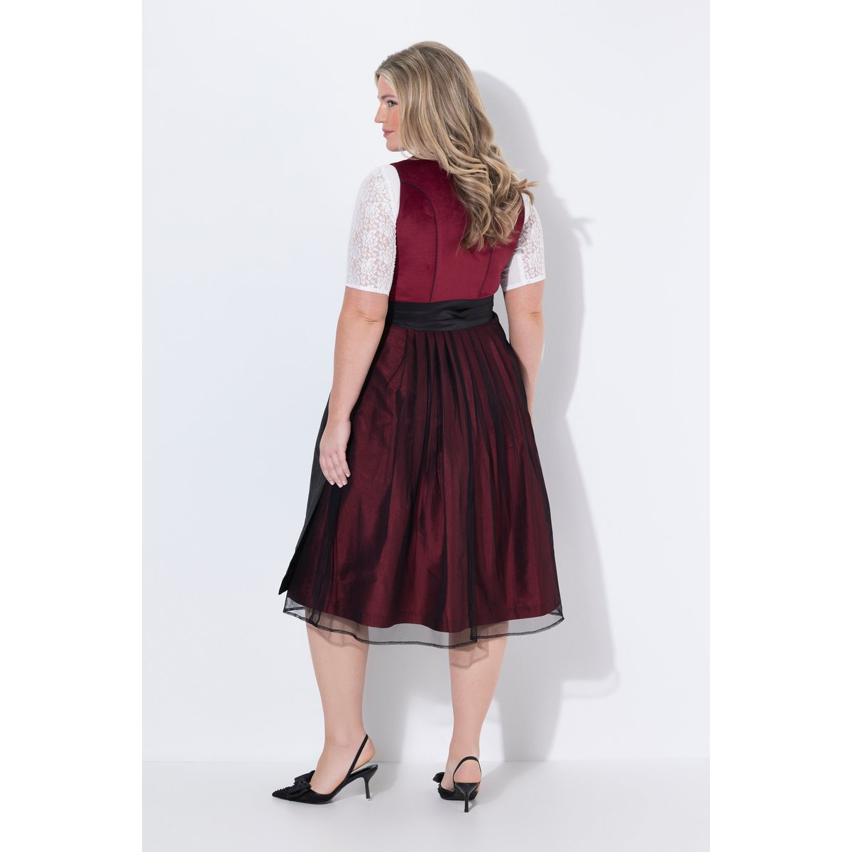 Dirndl sans manches rouge vin, ULLA POPKEN