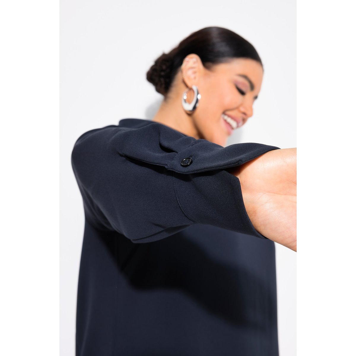 Blouse en acétate à manches longues et col marine foncé, ULLA POPKEN