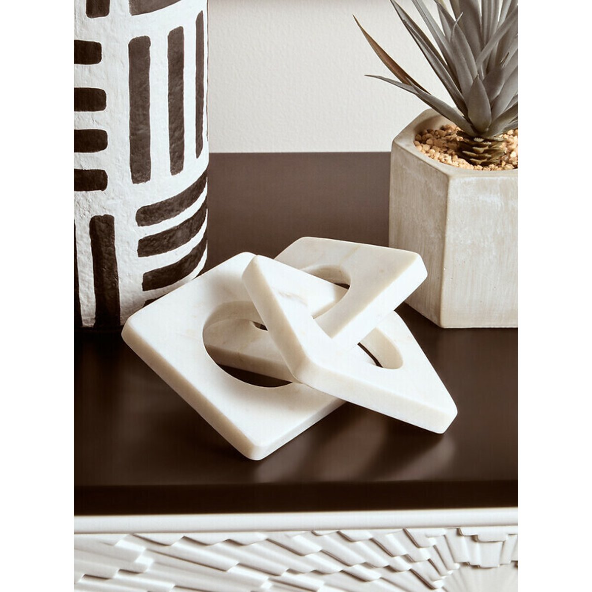 Decor Marble Three Link Square Chain in White white, FIFTY FIVE SOUTH