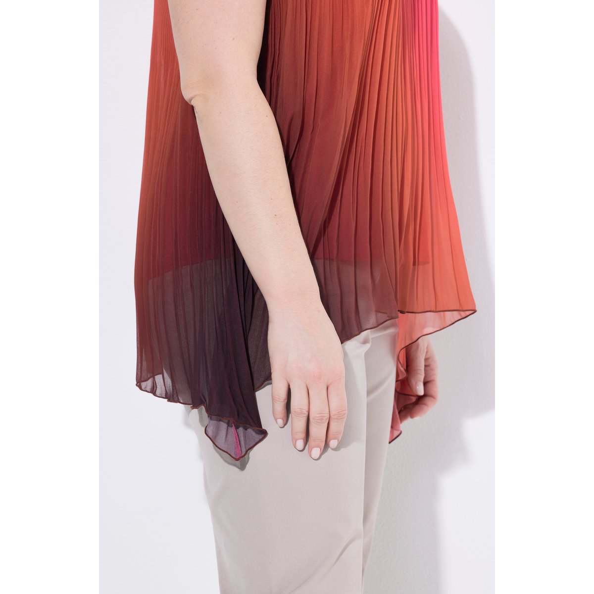 Top blouse plissé, coupe A, col V rose vif fuchsia, ULLA POPKEN