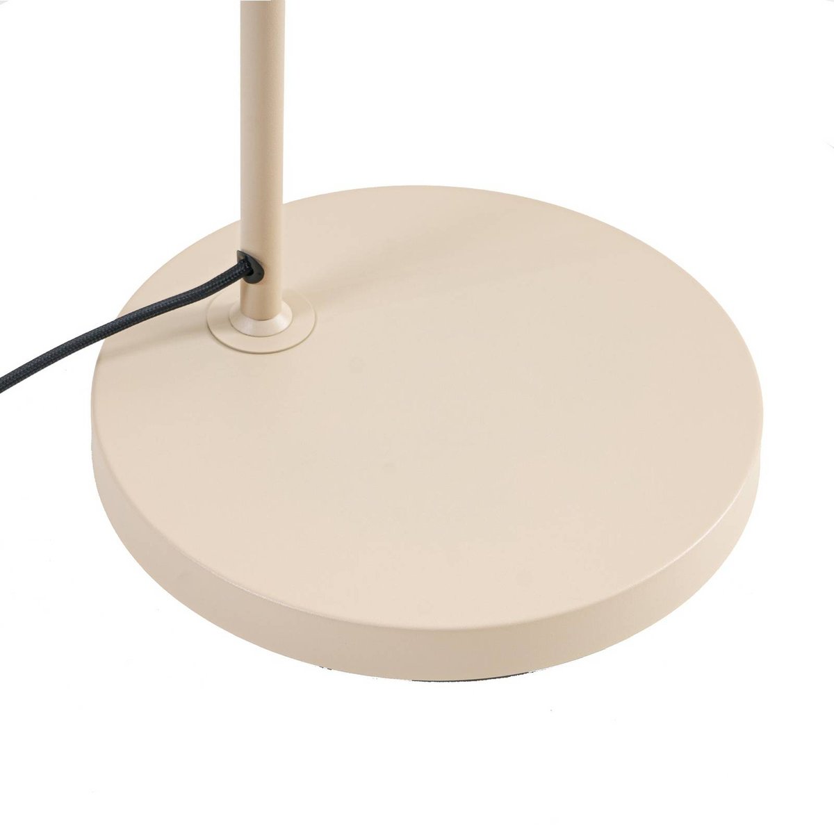 Lampadaire en métal scandinave, Vilo beige, LINDBY