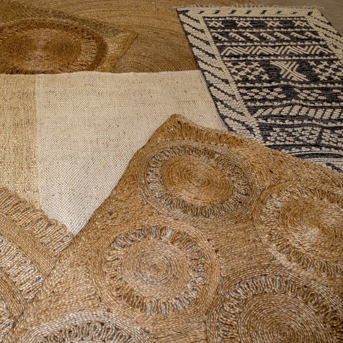 Tapis rectangulaire en jute tissé à la main naturel, NOW'S HOME