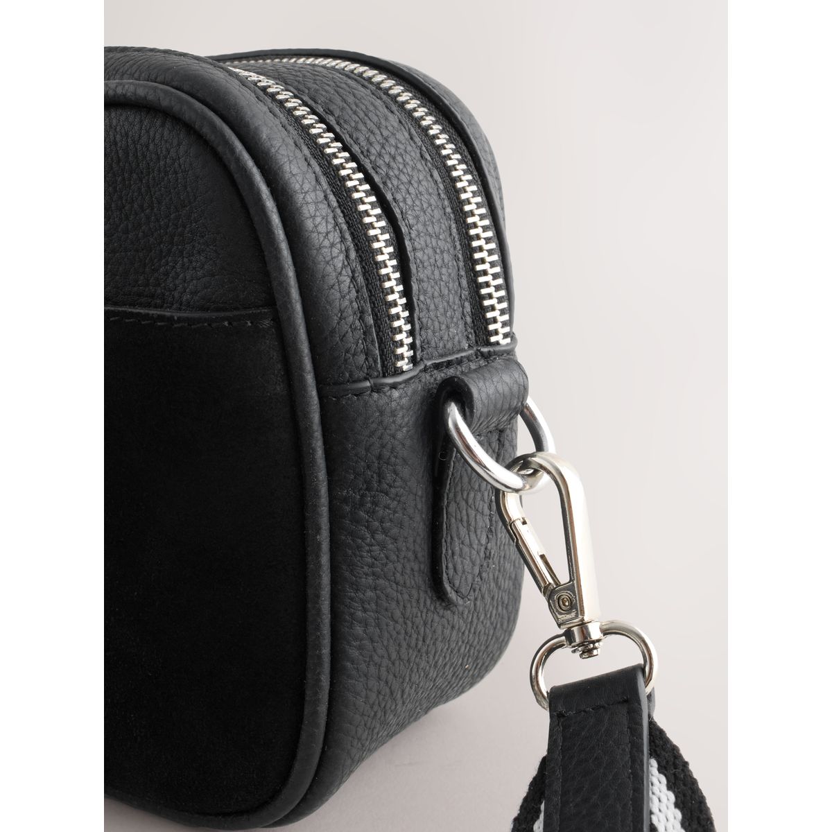 Sacoche pour appareil photo en cuir noir, NEXT