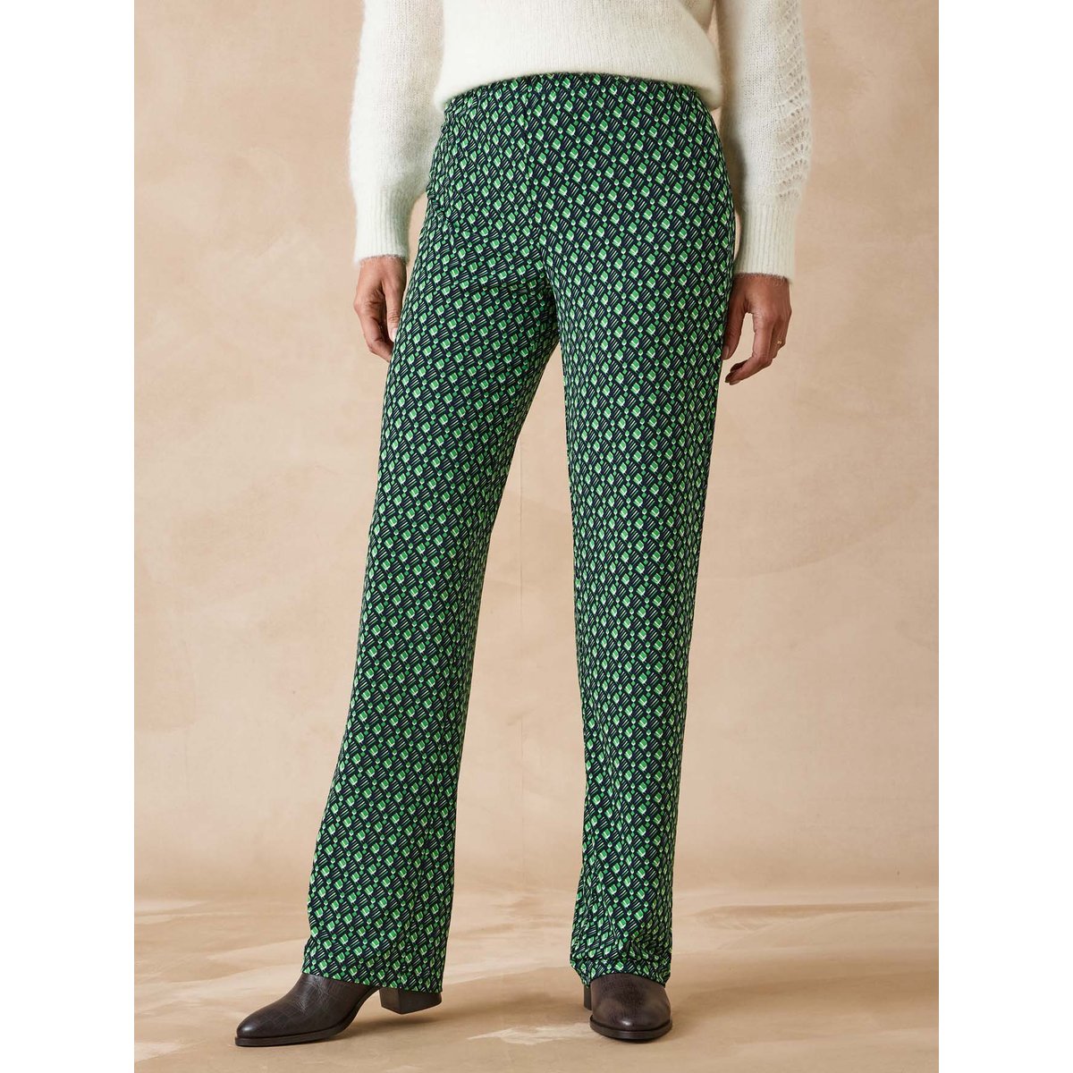 Pantalon élastiqué en crêpe fluide imprimé vert graphique, DAXON