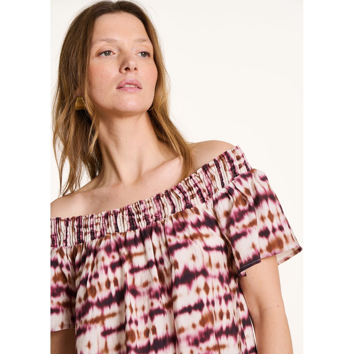 Robe courte épaules dénudées à imprimé tie & dye ecru/burgundy, LA FEE MARABOUTEE