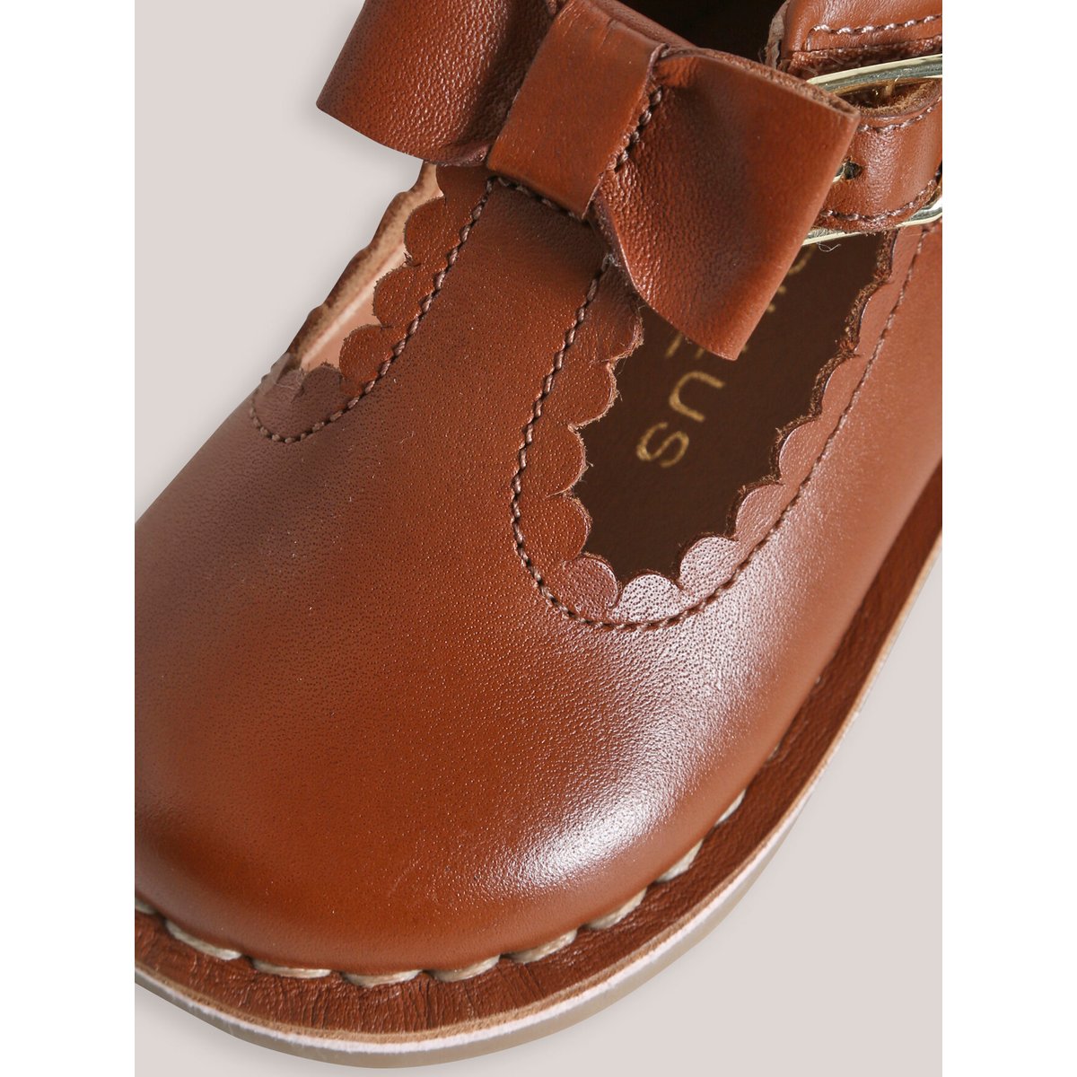 Salomés avec noeud en cuir cognac, CYRILLUS
