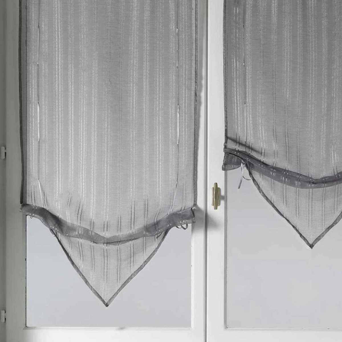Paire de stores voilages à pointes avec fils fil textile gris clair, HOME MAISON