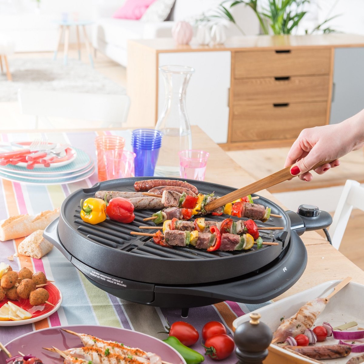 Barbecue électrique 2400W – Format 2-en-1 sur pieds ou de table gris, SENYA