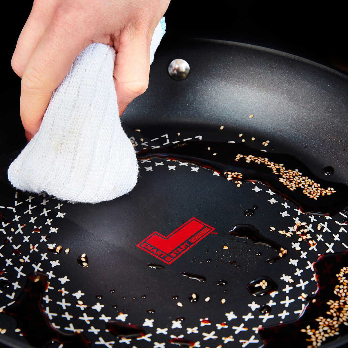 30cm Smart Start Classic Frying Pan black, TOWER