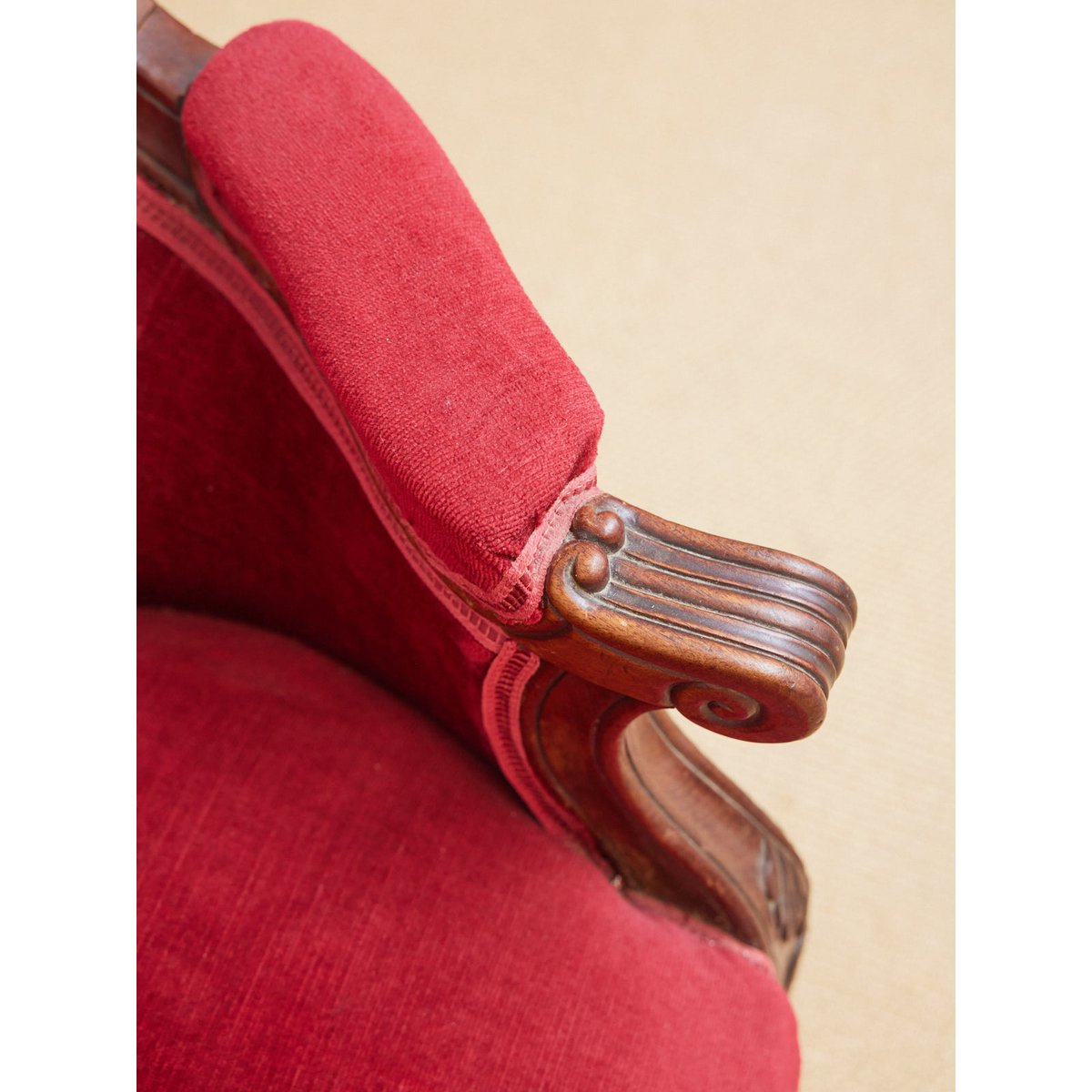 Banquette double en tissu Martine N°62 - Bon état rouge, DEBONGOUT