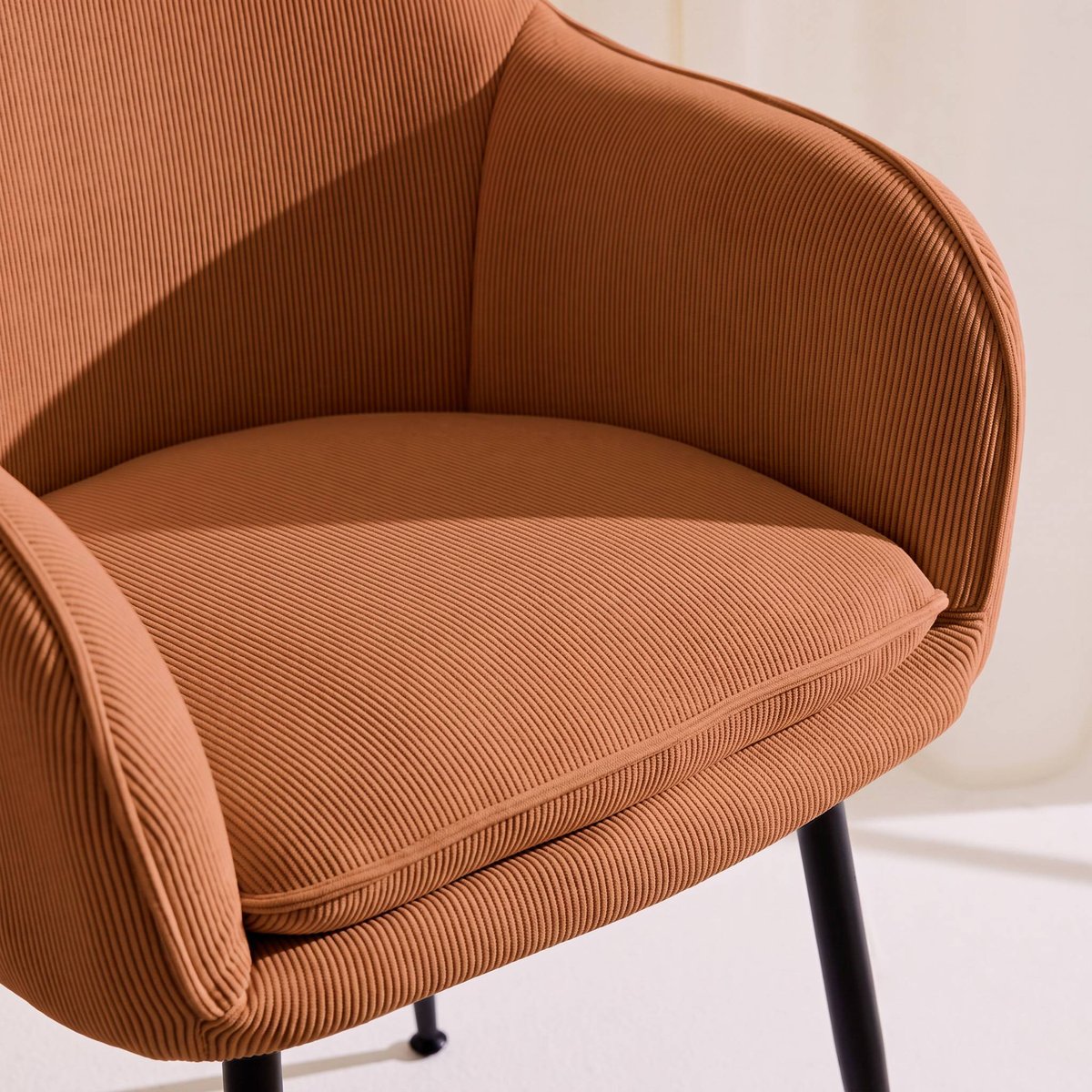 Fauteuil velours côtelé et pieds métal (lot de 4) SHELLA camel, SWEEEK