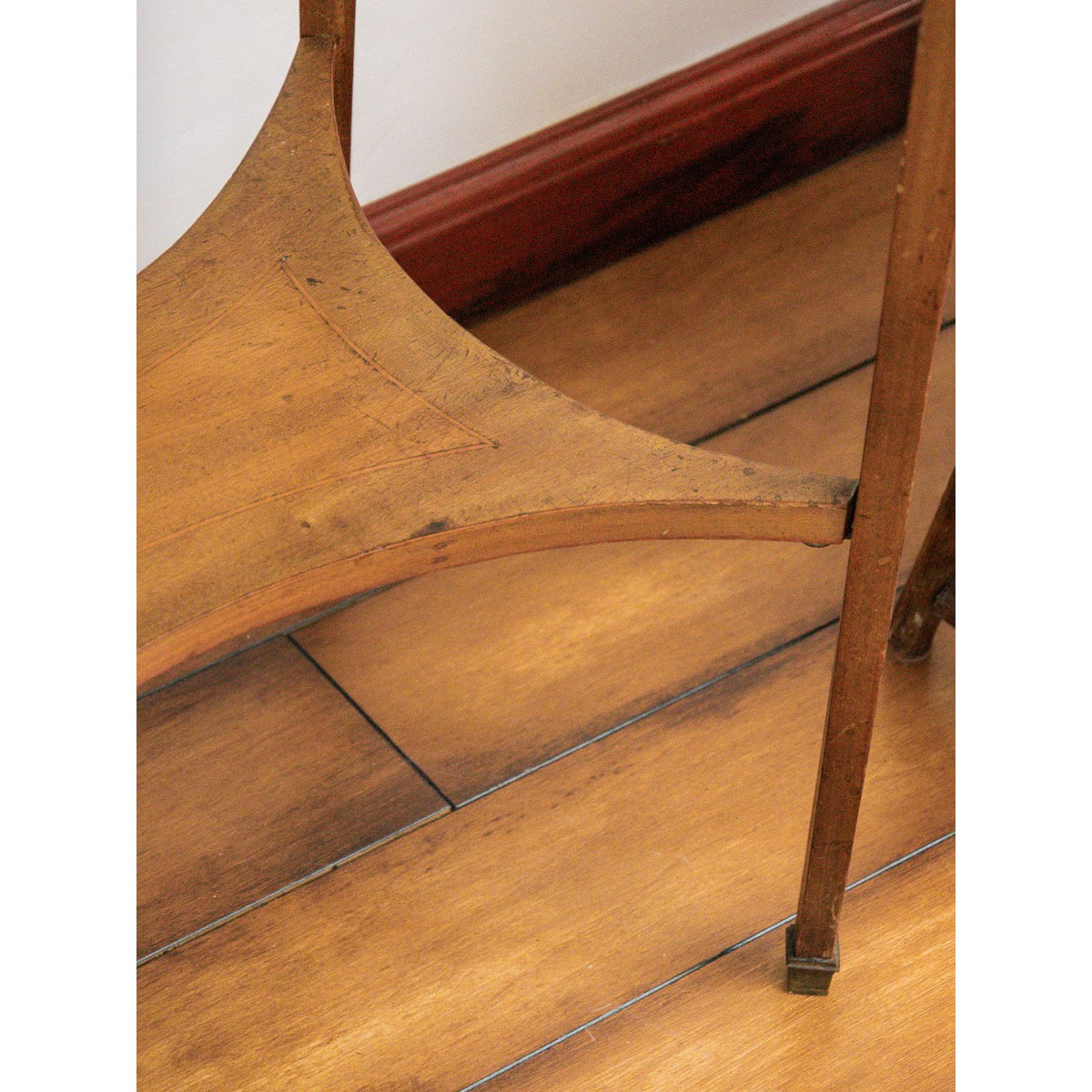 Table d'appoint en bois Francine N°359 - Bon état bois, DEBONGOUT