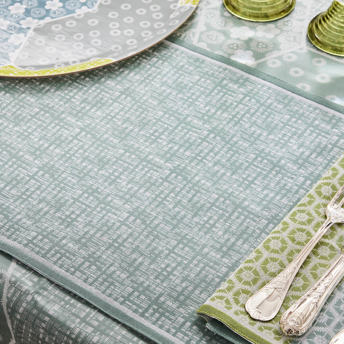 Set de table en Coton, WAGARA céladon, LE JACQUARD FRANCAIS