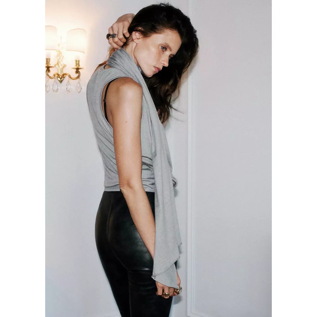 Top croisé avec détail foulard gris, MANGO