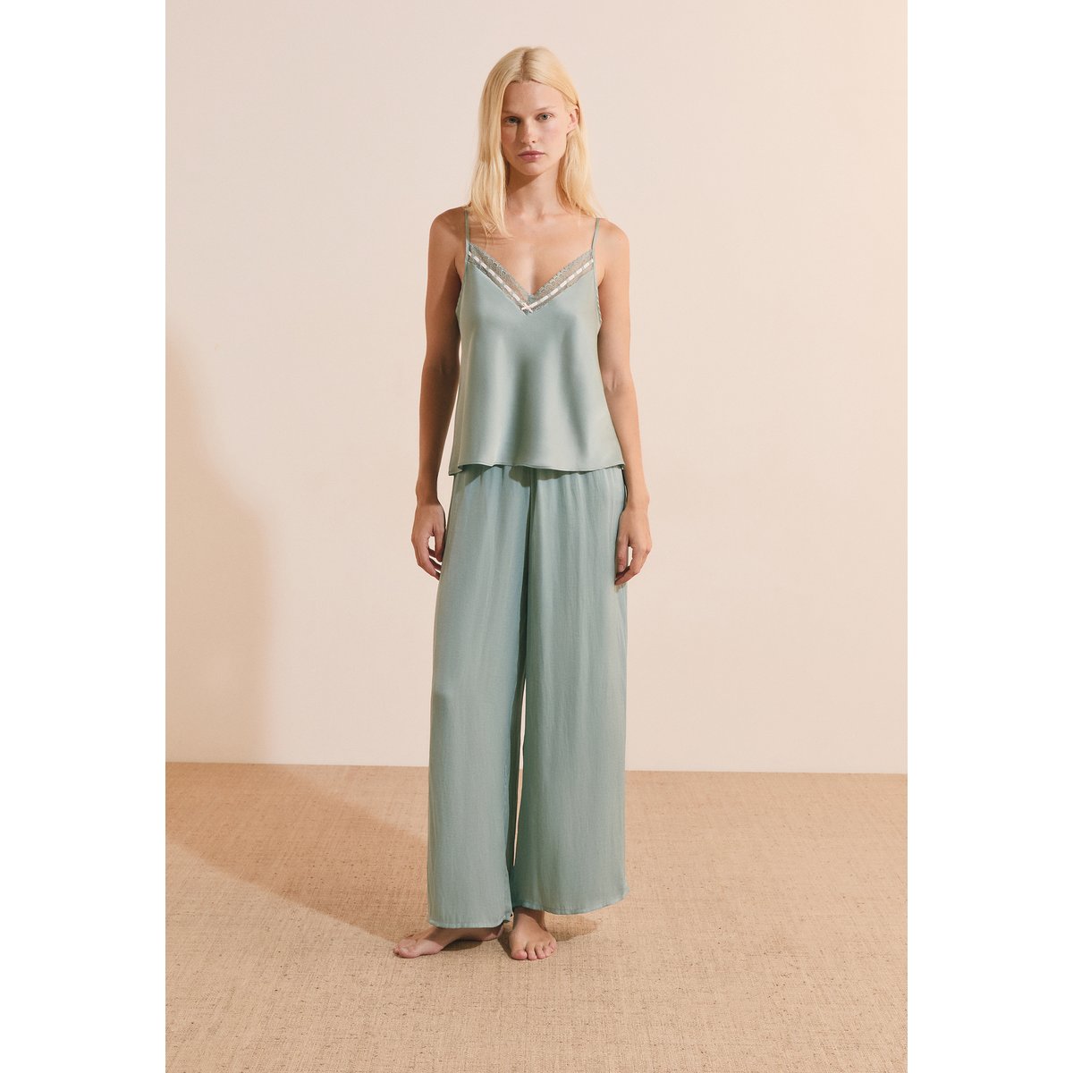 Caraco de pyjama satiné avec dentelle MALICIEUSE bleu azur, ETAM