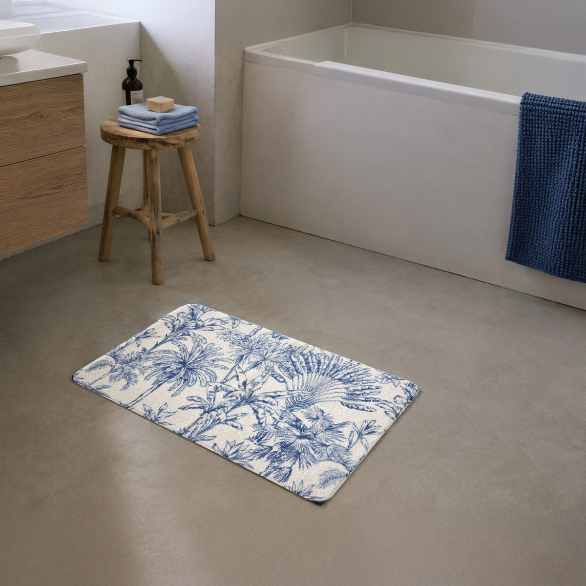 Tapis de bain antidérapant imprimé jungle AMAZONIA bleu, GUY LEVASSEUR