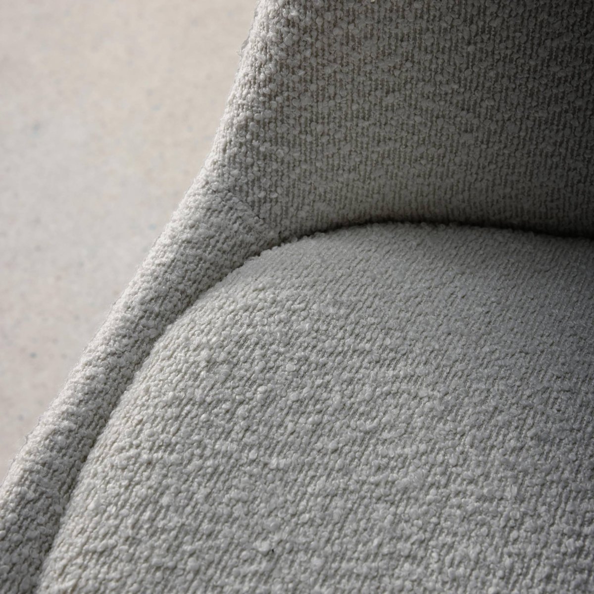 Chaise scandinave bois de hêtre et bouclette texturée (lot de 4) NILS blanc, SWEEEK