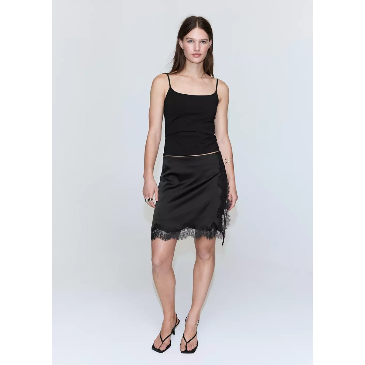 Jupe lingerie en dentelle noir, MANGO