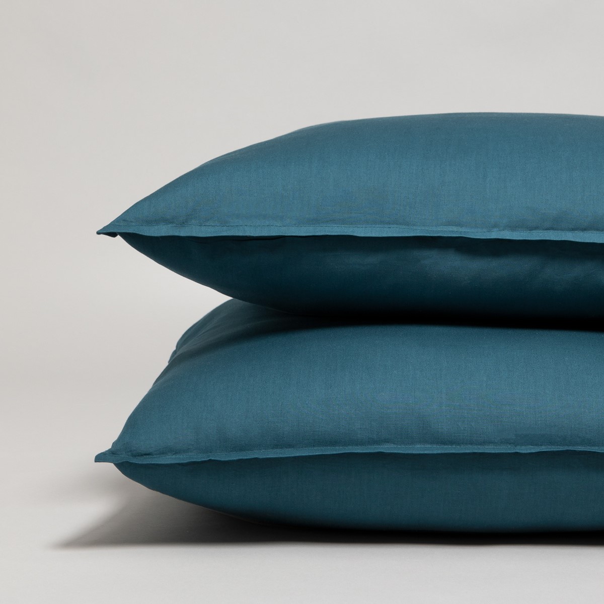 Parure de lit en percale de coton 120 fils- Taies carrées bleu, COTTON & CO