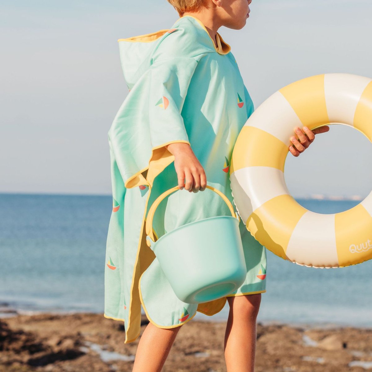 Poncho de plage bleu, jaune, orange, QUUT