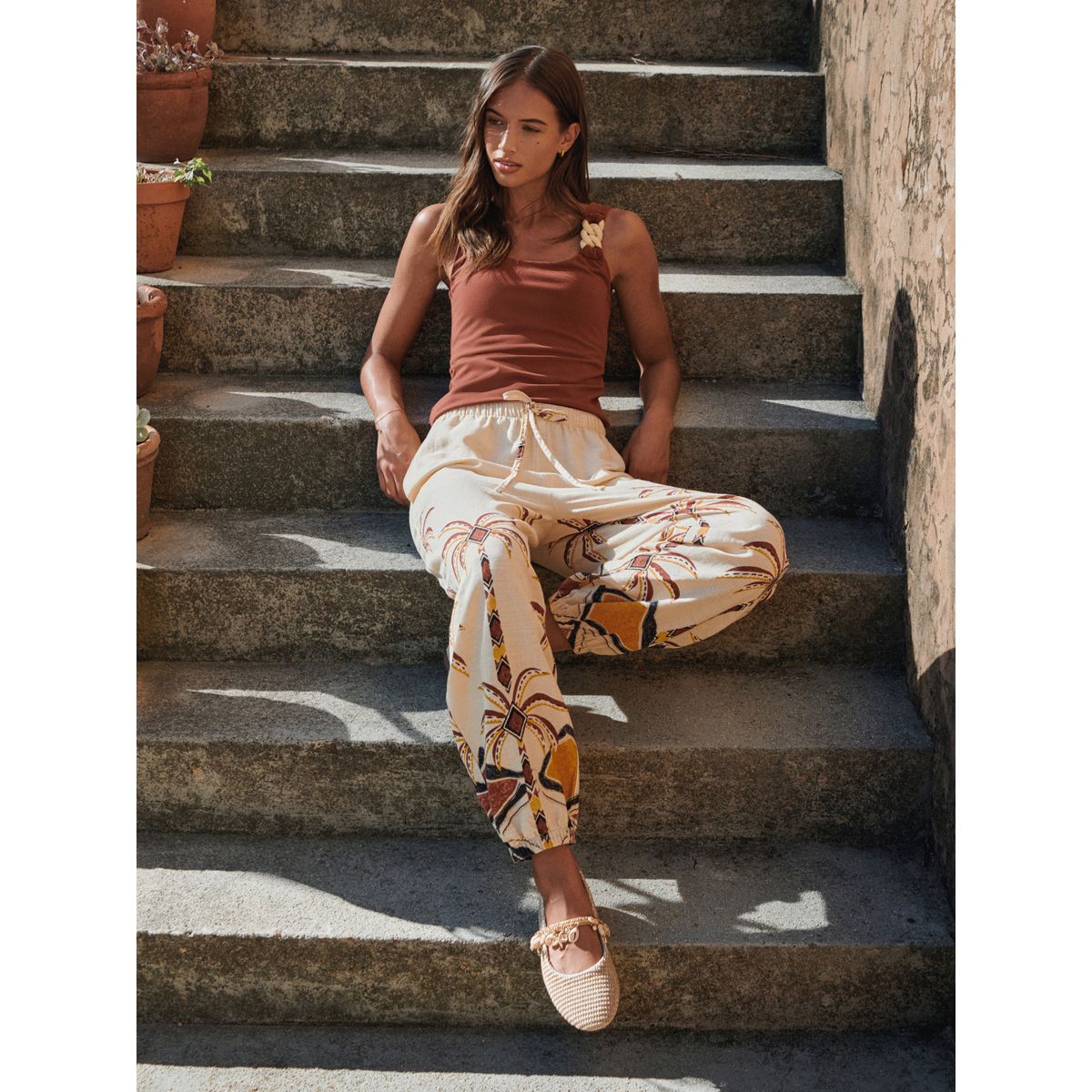 Pantalon bouffant en lin mélangé imprimé palmier beige, NEXT