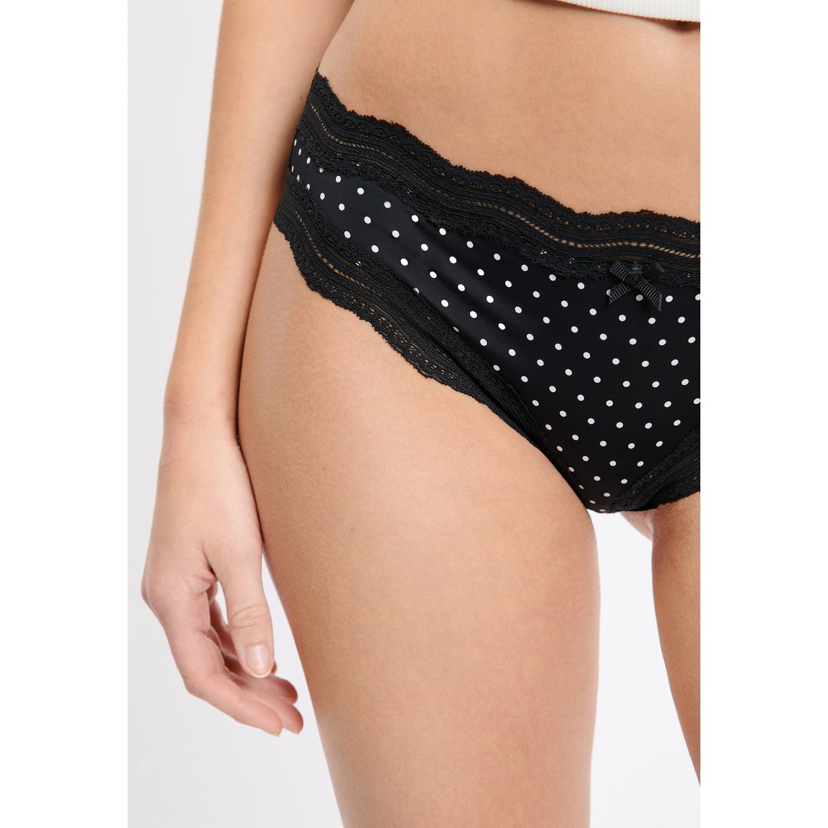 Tanga bords dentelle en microfibre SOUL PRINT imp fd noir, ETAM