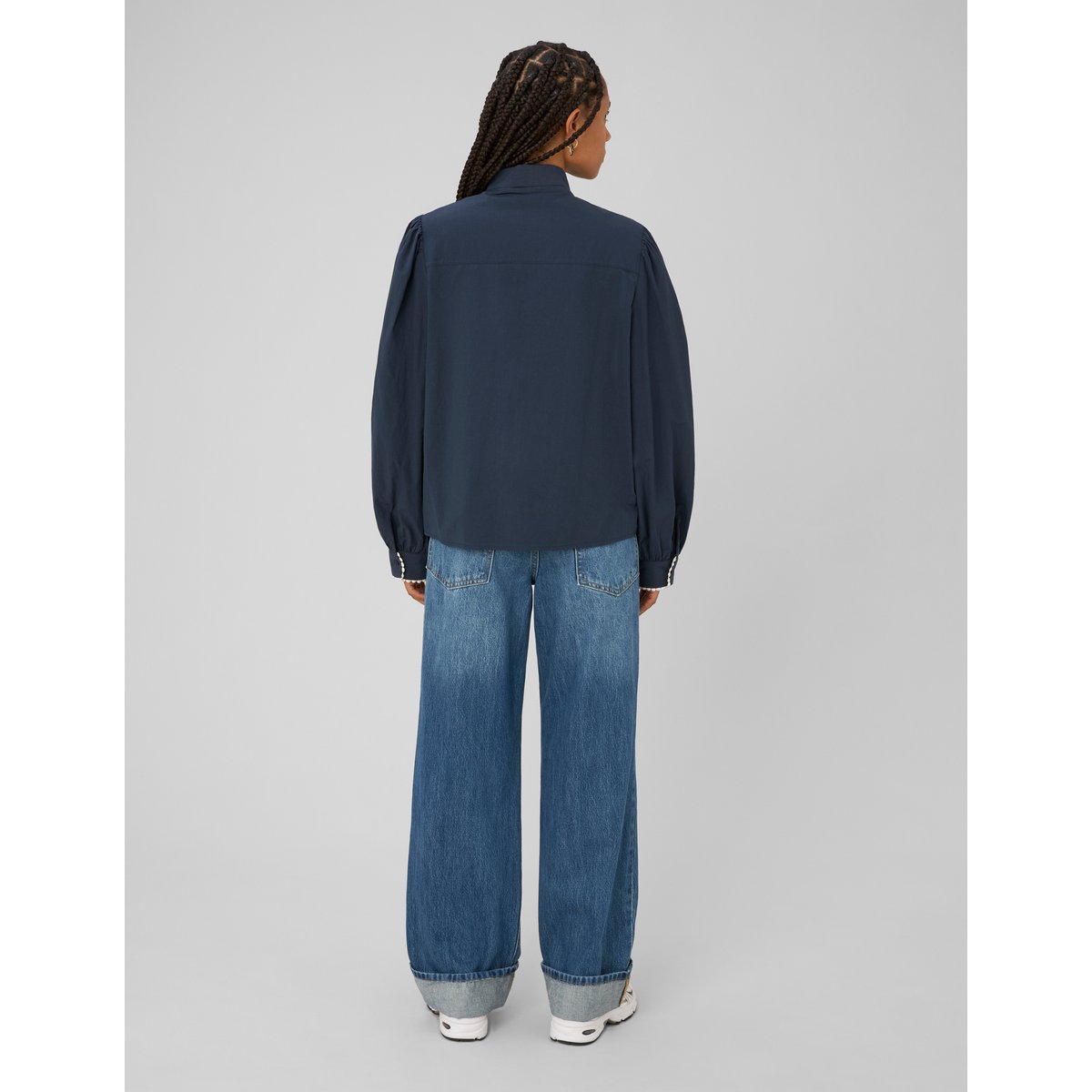Blouse à col lavalière bleu foncé, BZB