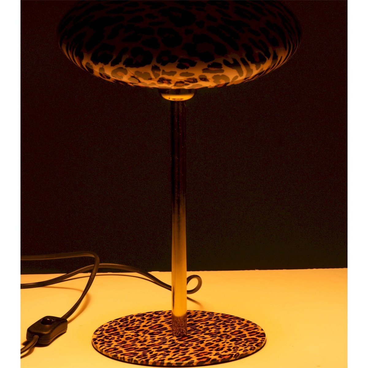 Lampe de table ronde en métal imprimé caramel et noir, RECOLLECTION