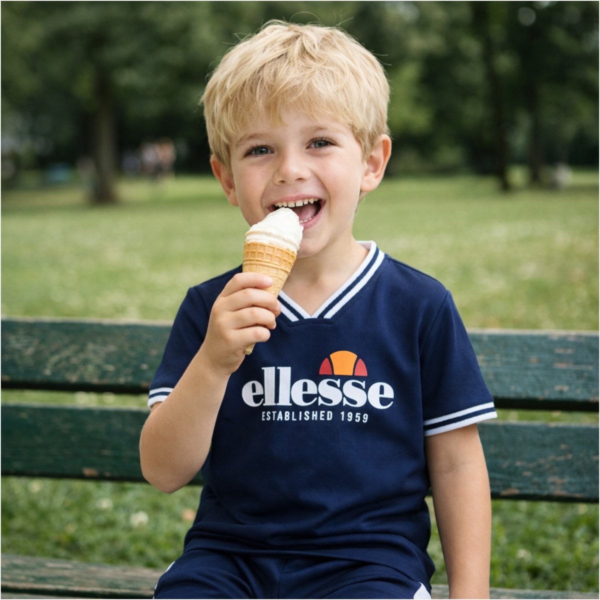 Ensemble t-shirt manches courtes et short TENNIS bleu marine, ELLESSE
