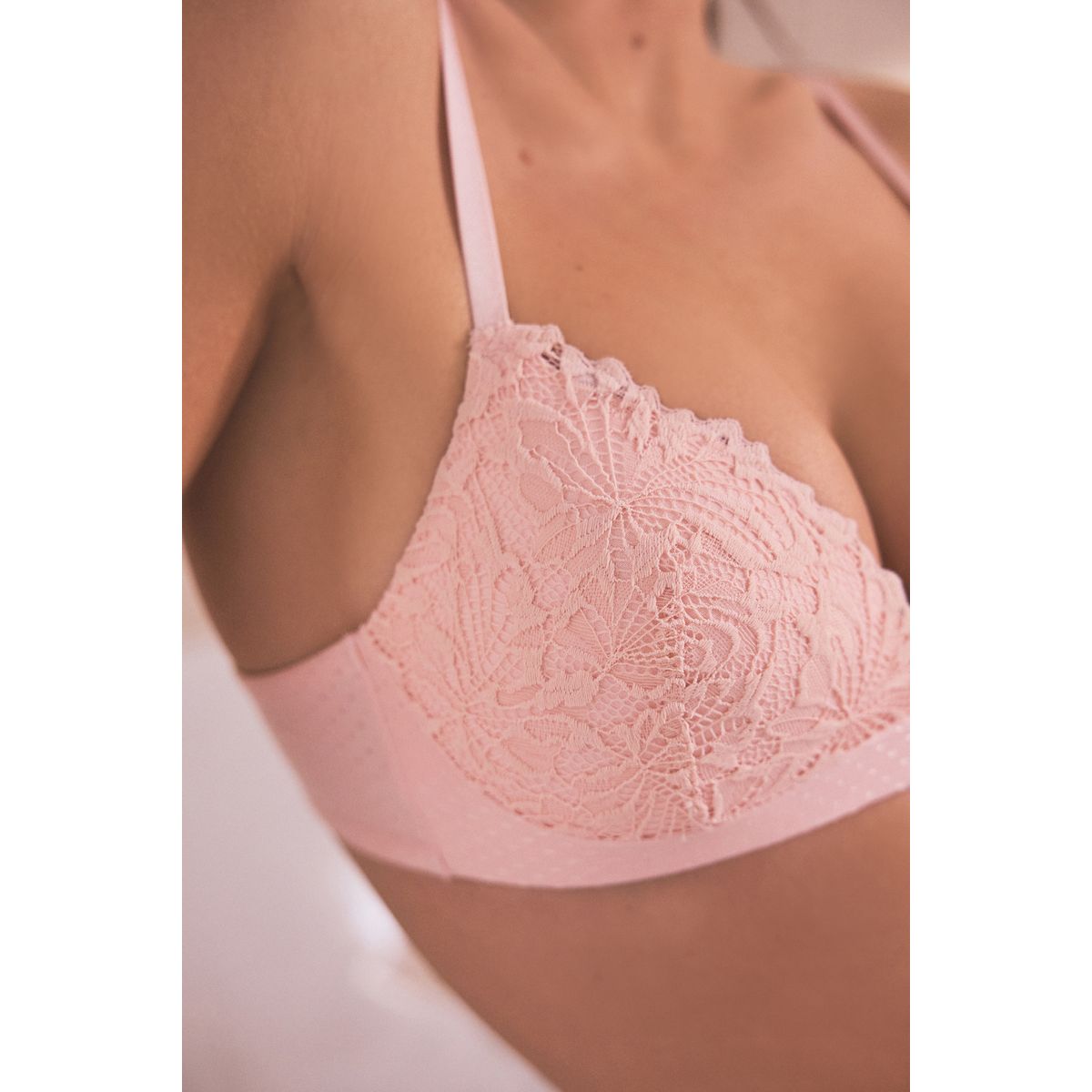 Soutien-gorge en dentelle confortable rose pâle, NEXT