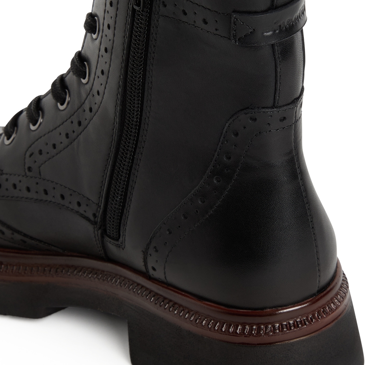 Bottine en cuir noir cuir, TAMARIS