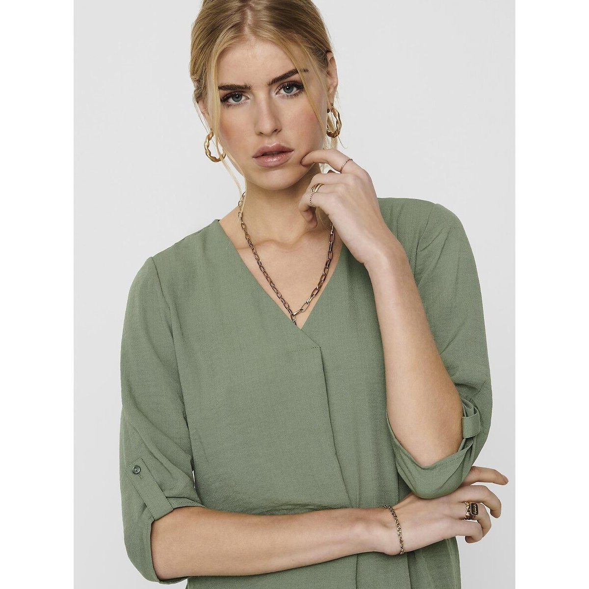 Blusa com mangas 3/4, decote em V verde, JDY