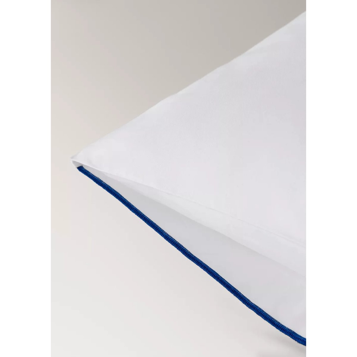 Deux taies d'oreiller percale de coton 200 fils overlock contraste 50x75 cm bleu encre, MANGO HOME