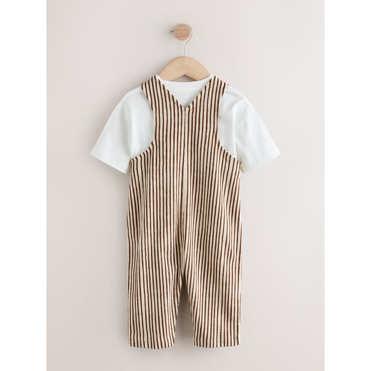 Ensemble t-shirt et salopette rayures marron et blanc cassé, NEXT
