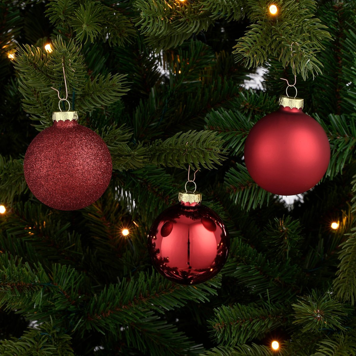Lot de 26 boules de Noël en verre NOELA rouge foncé, MICA DECORATIONS