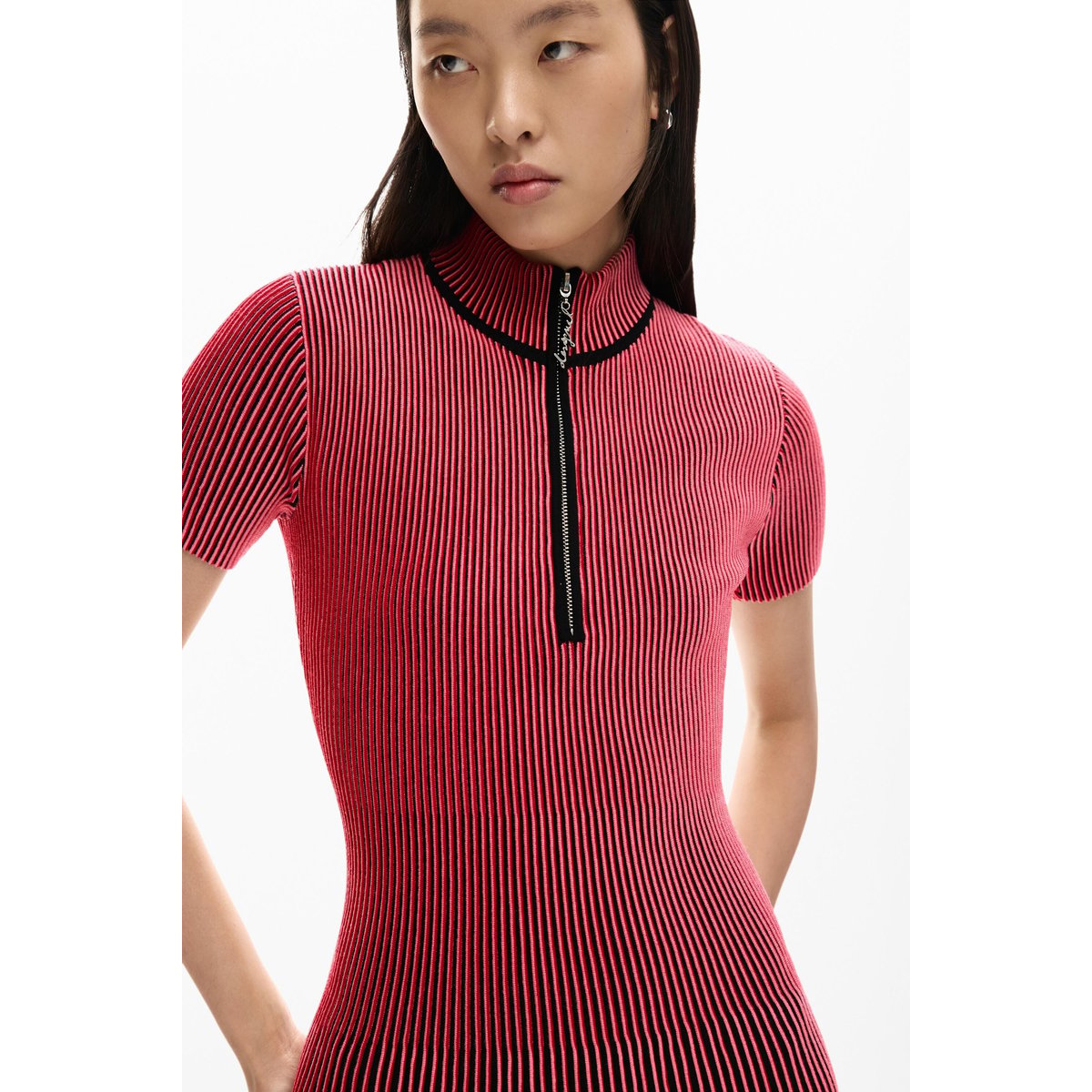 Robe courte en maille irisée rouge, DESIGUAL