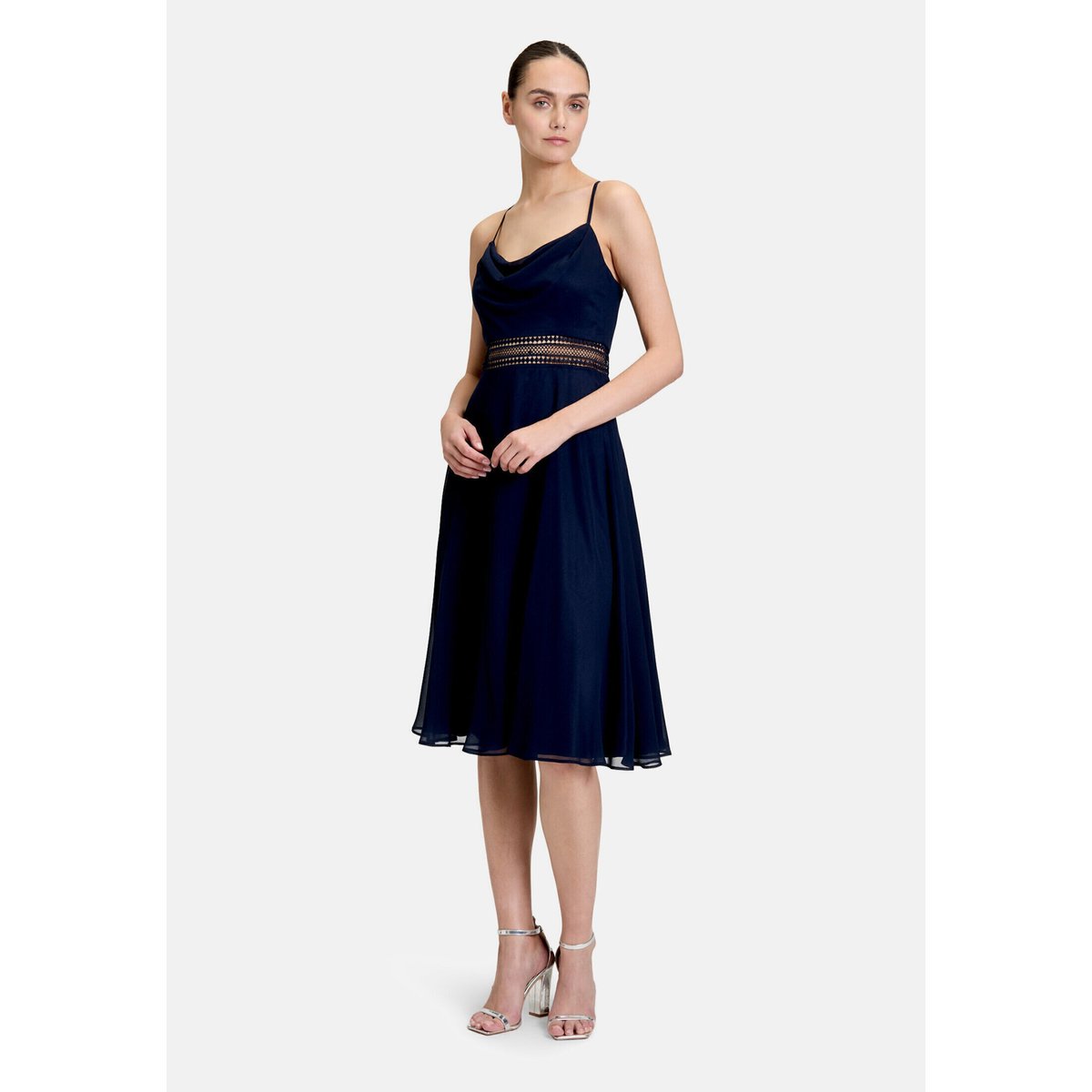 Robe de cocktail à encolure bénitier night sky, VERA MONT