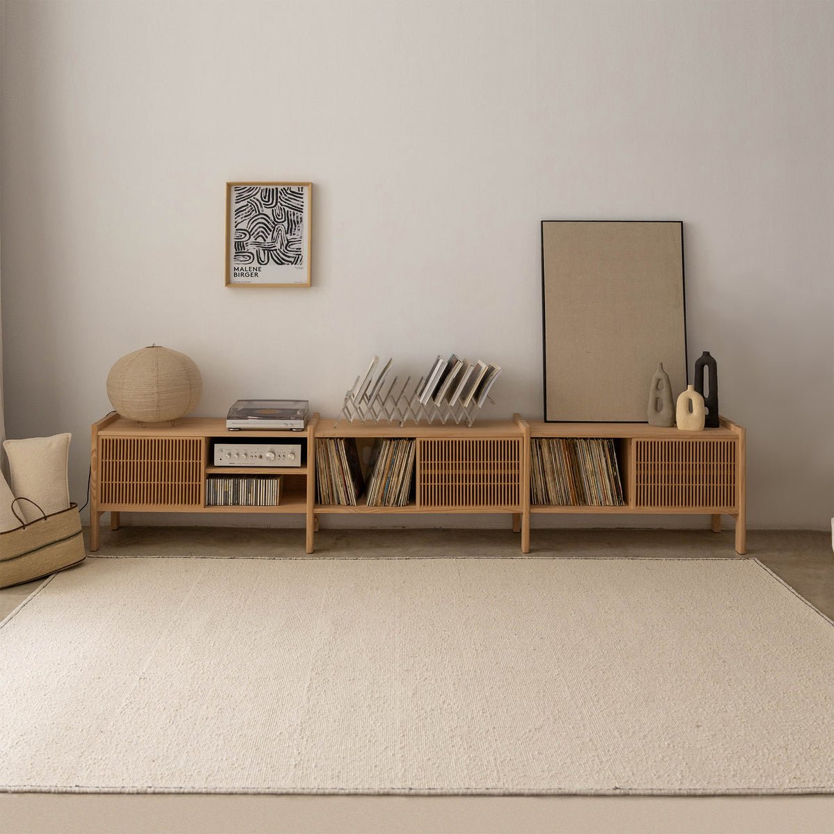 Meuble TV en pin verni couleur chêne MENDIA GRAND chêne, NAAN FURNITURE