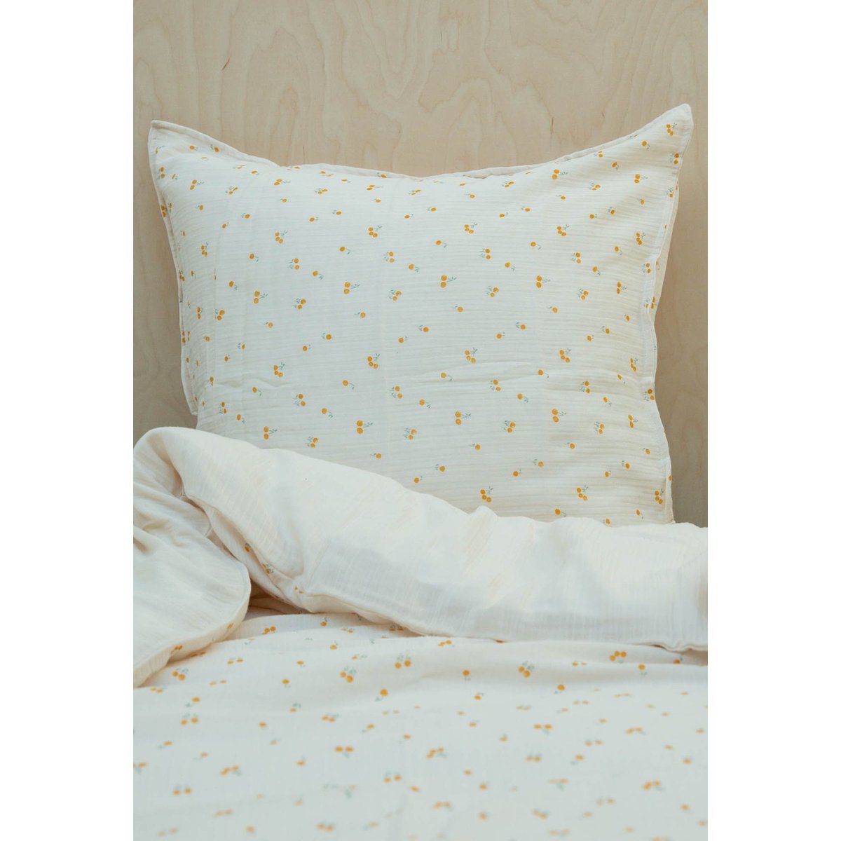 Parure de lit en gaze de coton, BLOSSOM jaune blossom safran, GABRIELLE PARIS
