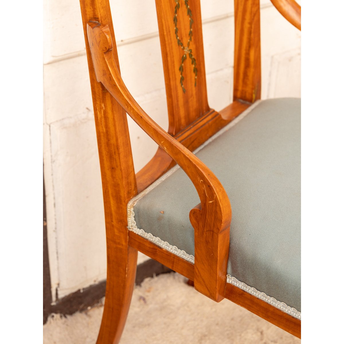 Paire de chaises en bois et tissu bleu Claude N°1455 - Bon état bois foncé, DEBONGOUT