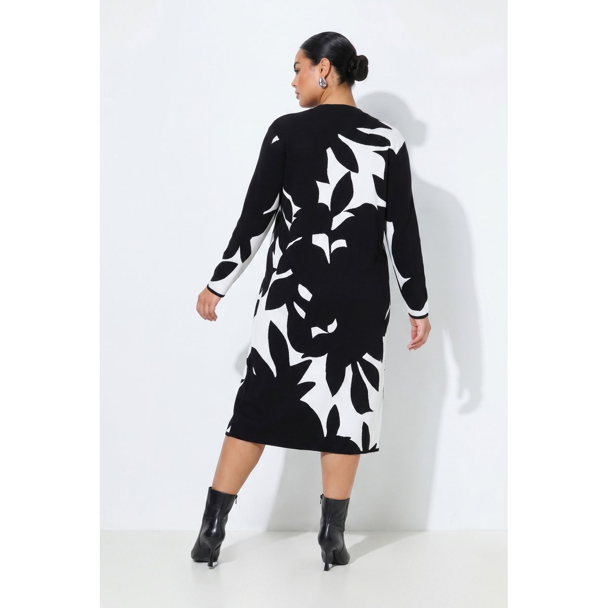 Robe maxi en maille, motif feuilles noir, ULLA POPKEN