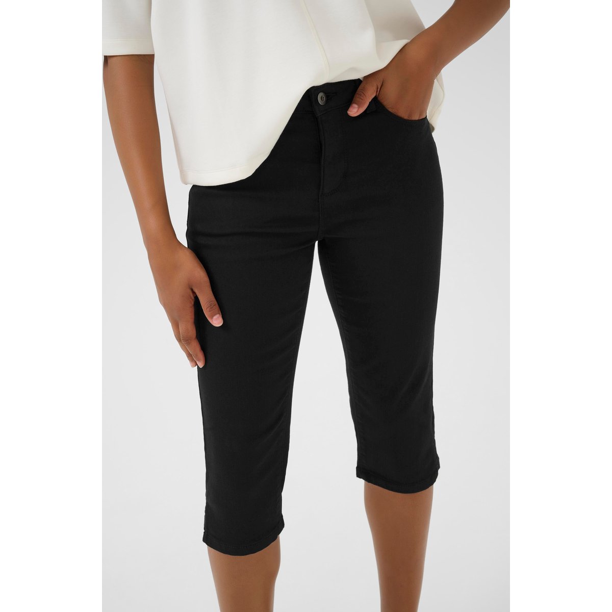 Pantalon capri en jean noir, KAFFE