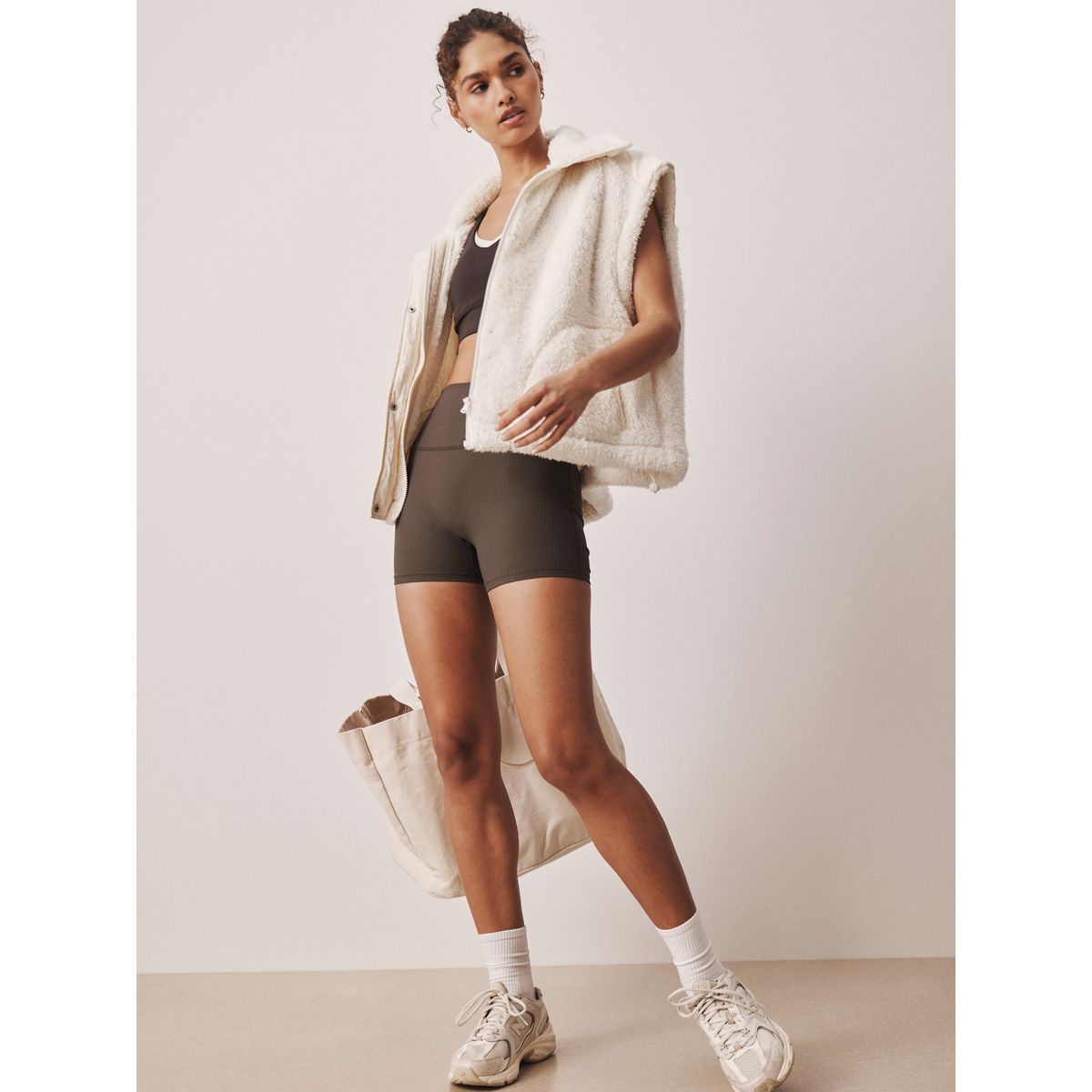 Veste sans manches effet peau de mouton écru, NEXT