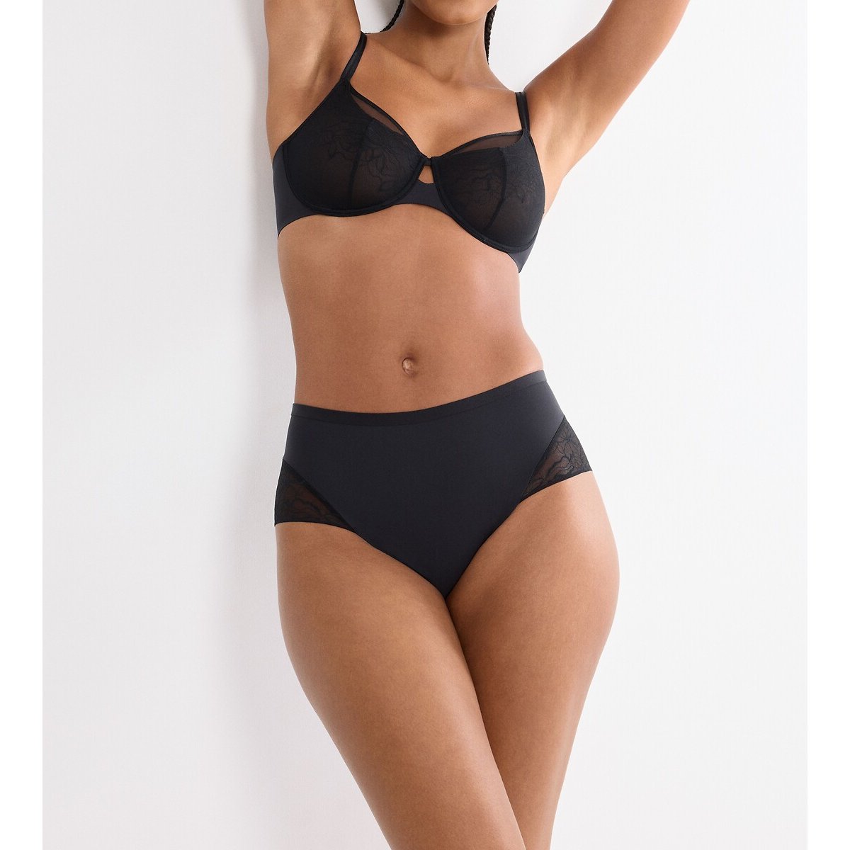 Culotte haute COMFORT CONTOUR noir, TRIUMPH