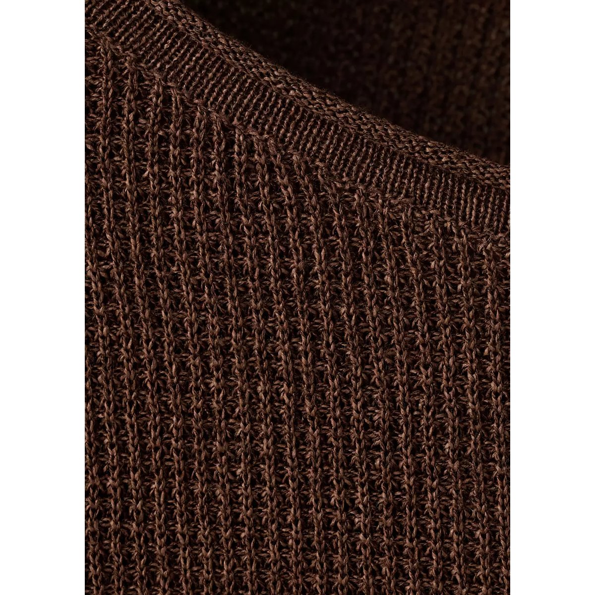 Pull-over en maille fine chocolat, MANGO