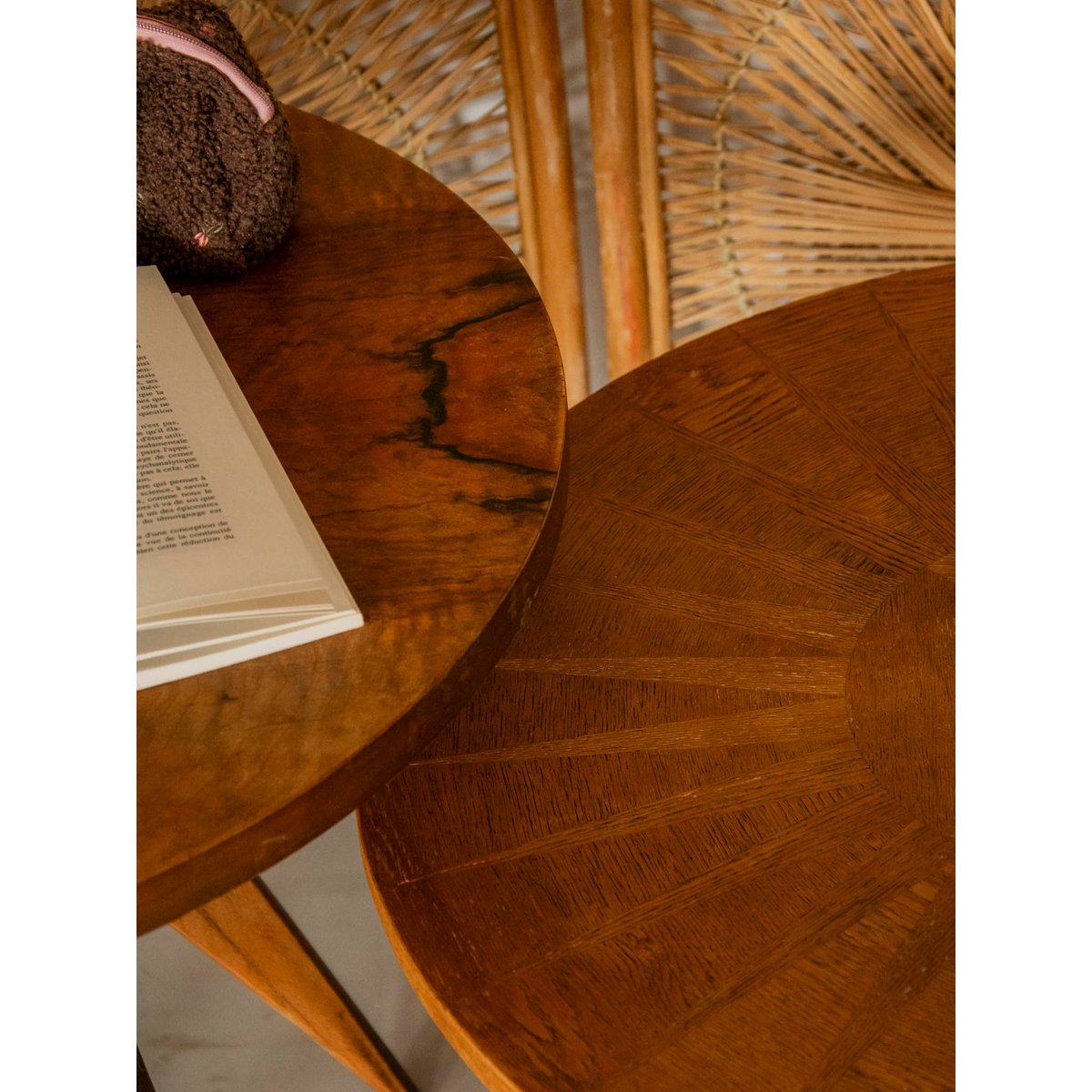 Table basse au bois brut Donna N°1539 - Bon état bois foncé, DEBONGOUT